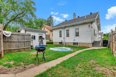 This 3-bedroom, 2-bath home with a detached 2-car garage is full - photo 21