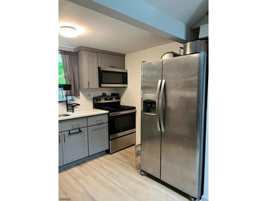 Take a look at this beautiful 3 bedroom 1 bath home tucked away - photo 3