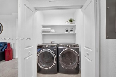 Welcome to this beautiful brand-new 3-bedroom, 2.5-bathroom - photo 2