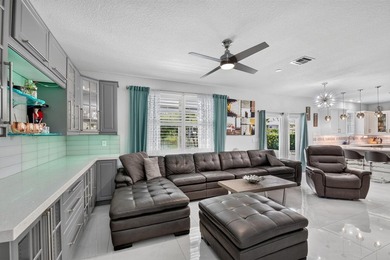 Immaculate modern 4BR home with LOFT, downstairs DEN/ OFFICE - photo 22