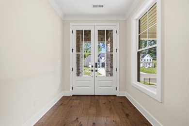 Welcome to Brookmere Manor, one of Farragut's most prestigious - photo 5