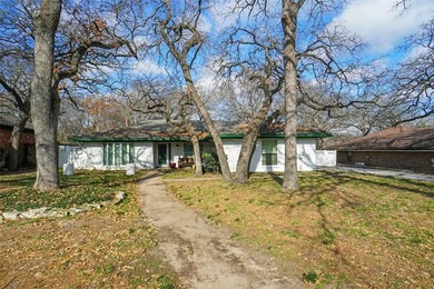 Eagle Mountain Lake Home For Sale in Azle Texas