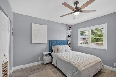 Immaculate modern 4BR home with LOFT, downstairs DEN/ OFFICE - photo 44