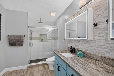 Immaculate modern 4BR home with LOFT, downstairs DEN/ OFFICE - photo 47
