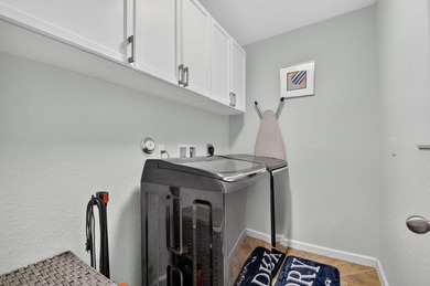 Immaculate modern 4BR home with LOFT, downstairs DEN/ OFFICE - photo 48