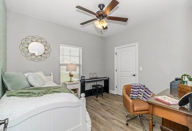 Take a look at this like-new, 3-bedroom, 2-bath home with an - photo 9