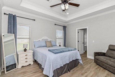 Take a look at this like-new, 3-bedroom, 2-bath home with an - photo 10