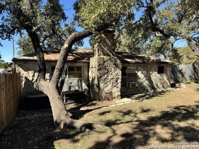 Lake Home For Sale in Canyon Lake, Texas