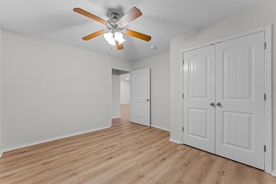 Looking for a house near the lake? Enjoy your view of the lake - photo 22