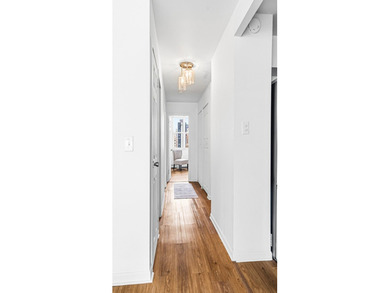 Enjoy Gold Coast living in this 3-bedroom, 2-bathroom residence - photo 22