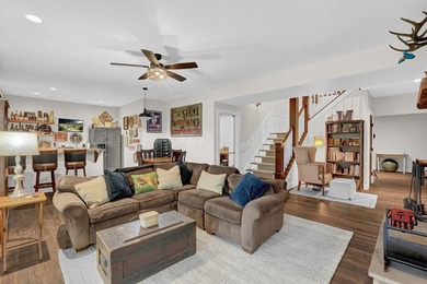It's time to hit the Lake! Looking for a lakefront home in a - photo 42