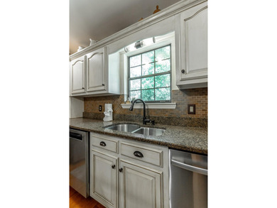 Waterfront Living at Its Finest on Soddy Lake Experience the - photo 9