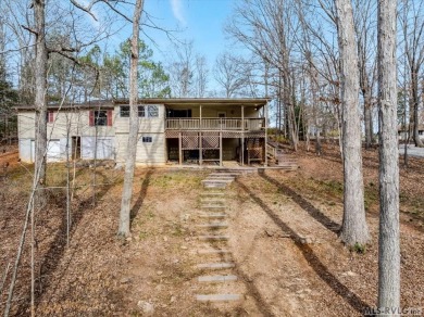 Lake Home For Sale in Bracey, Virginia