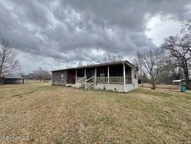 Lake Home For Sale in Jonesville, Louisiana