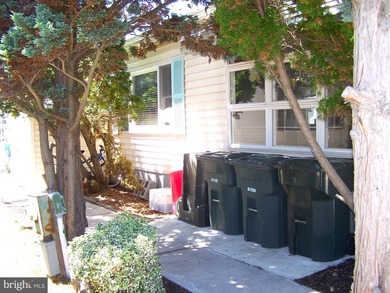 LOCATION,LOCATION,LOCATION!! Only 2 blocks to the beach! Less - photo 4