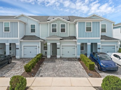 Lake Townhome/Townhouse For Sale in Kissimmee, Florida