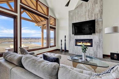 VIEWS, VIEWS, VIEWS! Experience luxury villa living at it's - photo 12