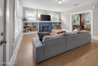Welcome to this charming 3-bedroom, 1-bath bungalow just minutes - photo 6