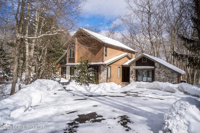 Lake Harmony Home For Sale in Lake Harmony Pennsylvania