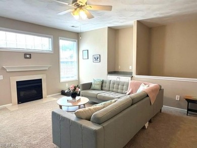 3 beautiful bedrooms, primary suite on opposite side from the - photo 5