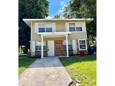 Lake Howard Townhome/Townhouse For Sale in Winter Haven Florida