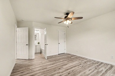 Welcome home to this beautifully remodeled 3-bedroom, 2-bath gem - photo 14