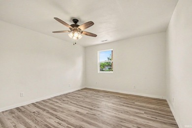 Welcome home to this beautifully remodeled 3-bedroom, 2-bath gem - photo 15