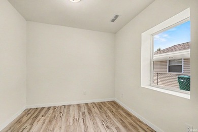 Welcome home to this beautifully remodeled 3-bedroom, 2-bath gem - photo 24