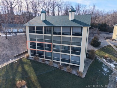 Experience Lake of the Ozarks living at its finest in this - photo 42