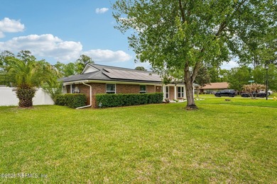 Best Priced pool home on the market in heart of the area! Set on - photo 3