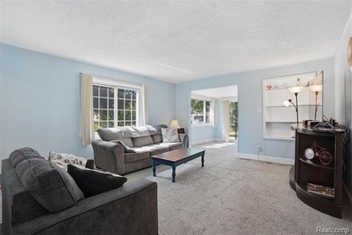 Move in ready ranch on a corner lot with lake access. This home - photo 2