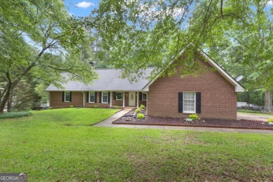 Lake Home For Sale in Sharpsburg, Georgia