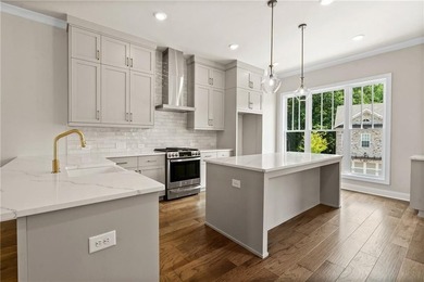 Lake Lanier Townhome/Townhouse For Sale in Cumming Georgia