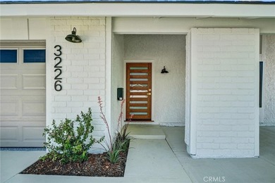 Located in the highly desirable South Coast Metro / Sandpointe - photo 2