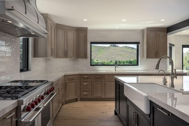 Set against one of Elkhorn's most coveted view corridors, this - photo 11