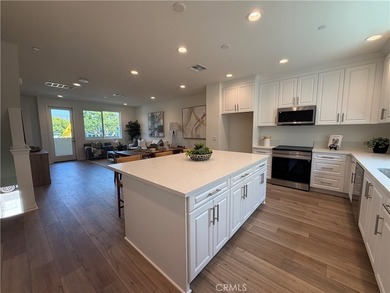 Live/Work Unit! Rare ground-floor dedicated workspace with a - photo 15