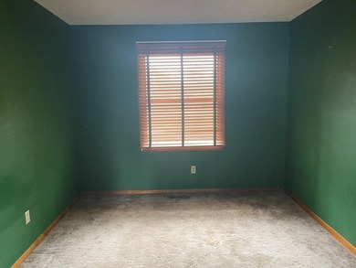 3-bedroom home located on White Deer golf course, offering - photo 5