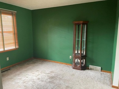 3-bedroom home located on White Deer golf course, offering - photo 6