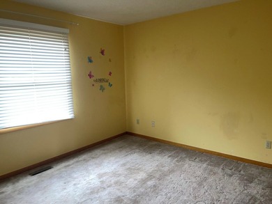 3-bedroom home located on White Deer golf course, offering - photo 9
