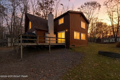 Pines Lake Home For Sale in Pocono Lake Pennsylvania