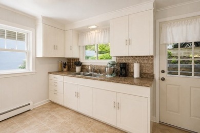 Welcome to your Staycation, the perfect place to live and - photo 8