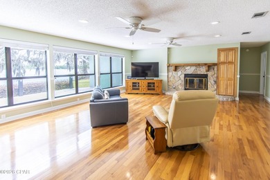 Waterfront Paradise in Lynn Haven - No HOA! This lovely home - photo 11