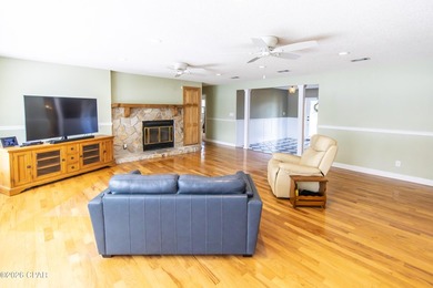 Waterfront Paradise in Lynn Haven - No HOA! This lovely home - photo 12