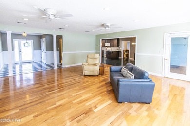 Waterfront Paradise in Lynn Haven - No HOA! This lovely home - photo 13