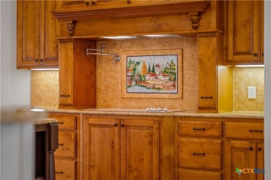 Brand new Roof, Fresh interior paint and Handicap accessible!!!