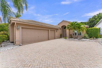 Welcome to this well-appointed single-story residence in Hampton - photo 3