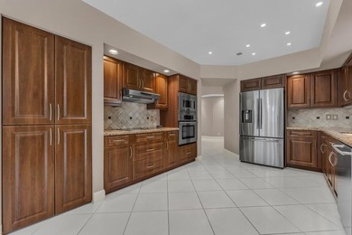 Welcome to this well-appointed single-story residence in Hampton - photo 8