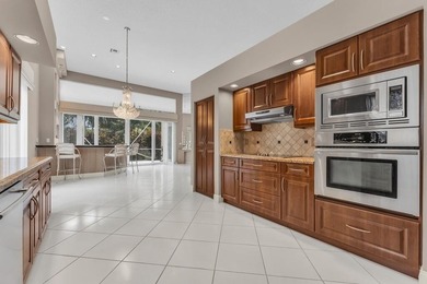 Welcome to this well-appointed single-story residence in Hampton - photo 9
