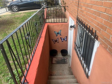 Legal 2 family house in excellent condition - built in 1985. It - photo 30
