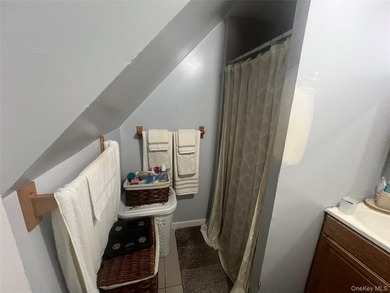 Legal 2 family house in excellent condition - built in 1985. It - photo 36